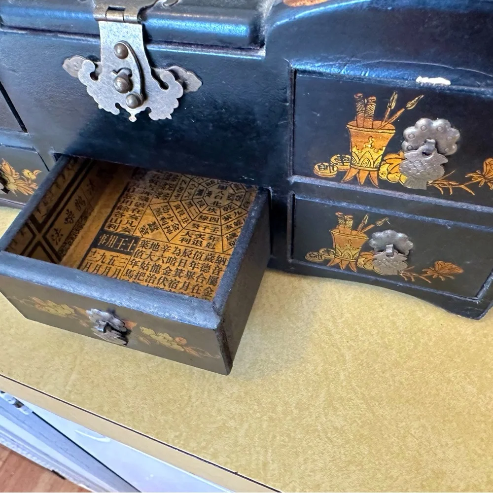 Antique, Asian jewelry box - Picture 5 of 11